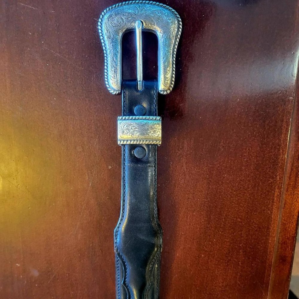 Women's Resistol black leather belt size 32